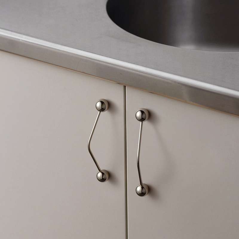 Unique Furniture Hardware - Goo-Ki-Meubles en Laiton Massif au Design