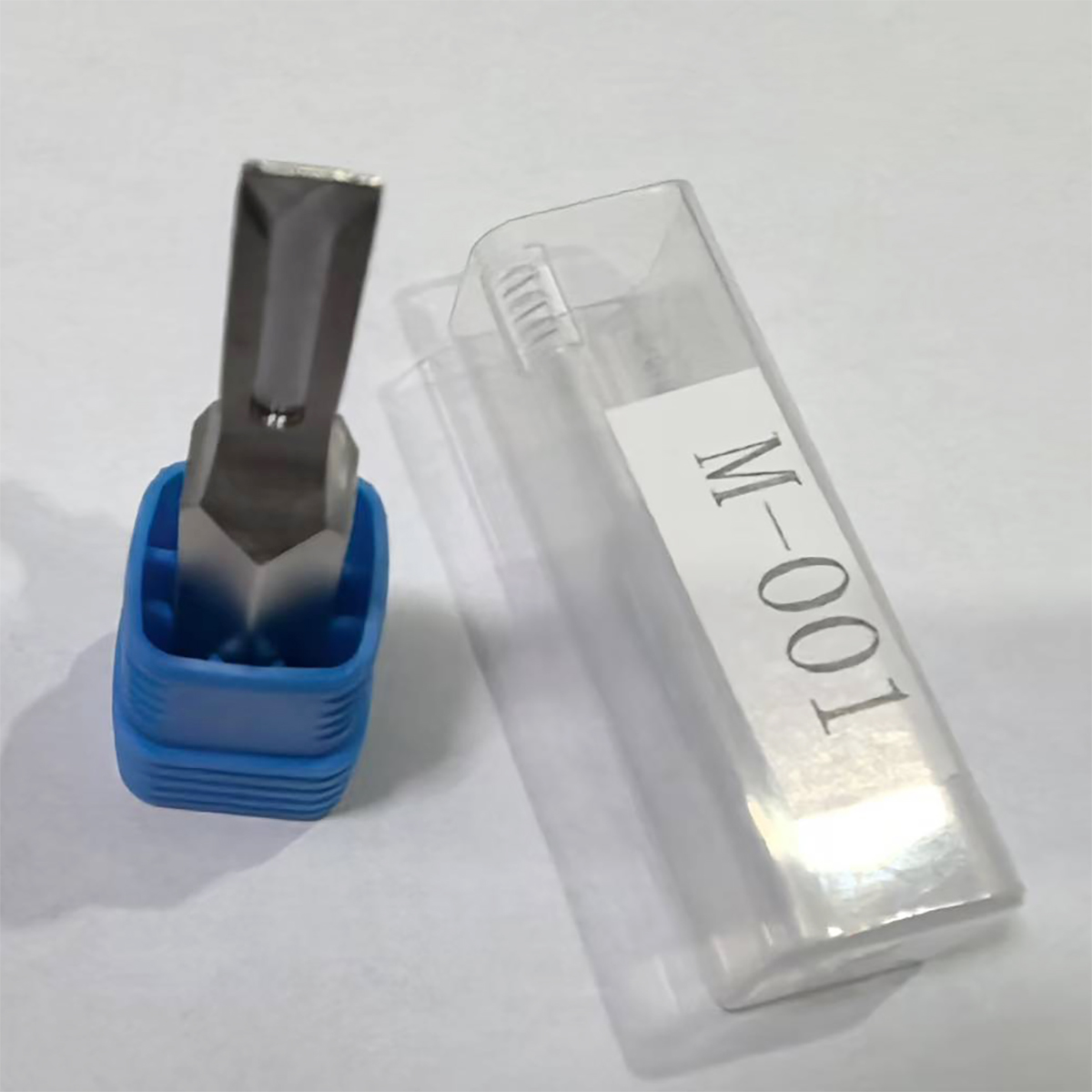 Clés universelles robustes M-0 - Universal Furniture Hardware avis et prix